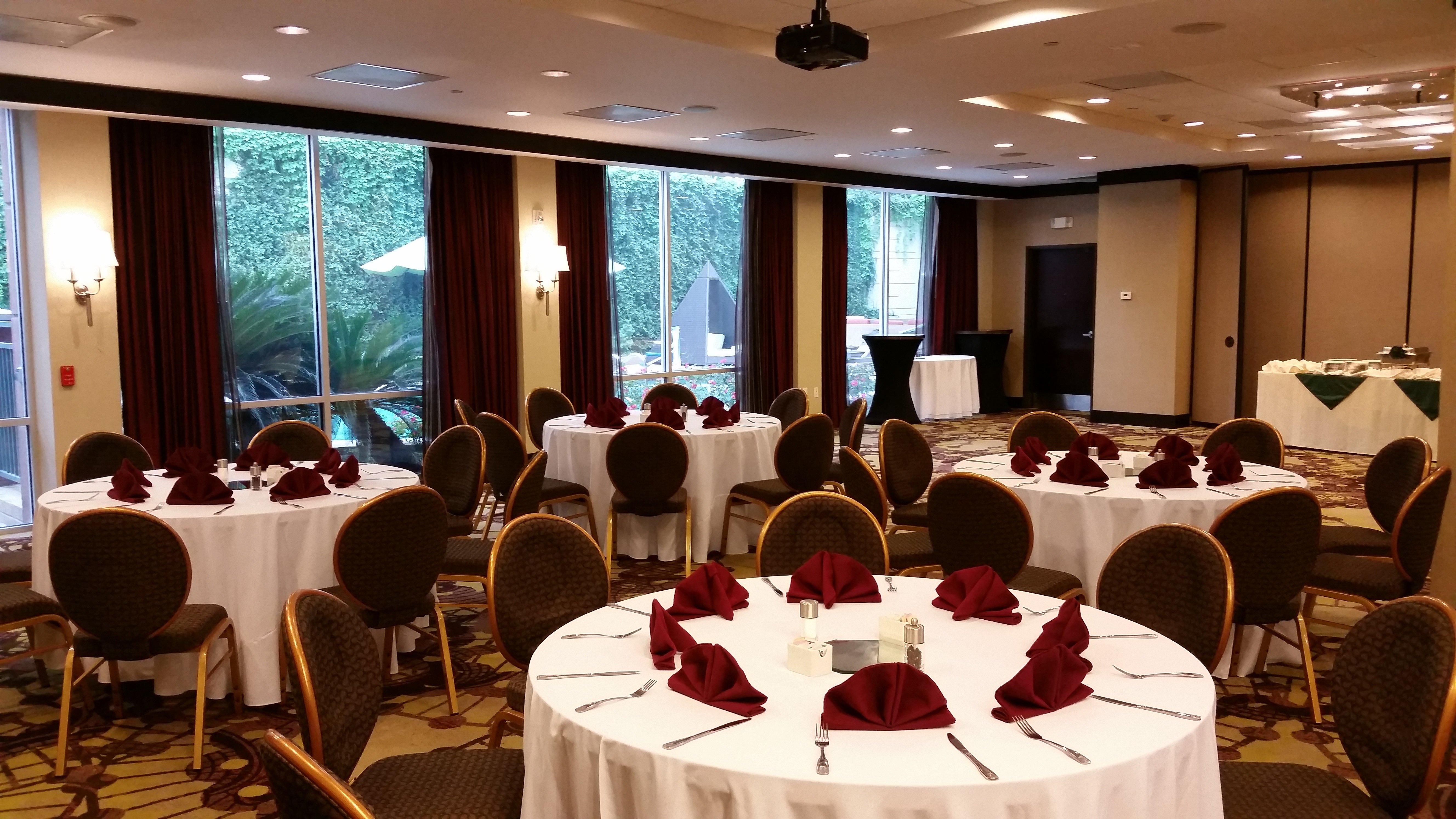Crowne Plaza Galleria Area By Ihg 4*